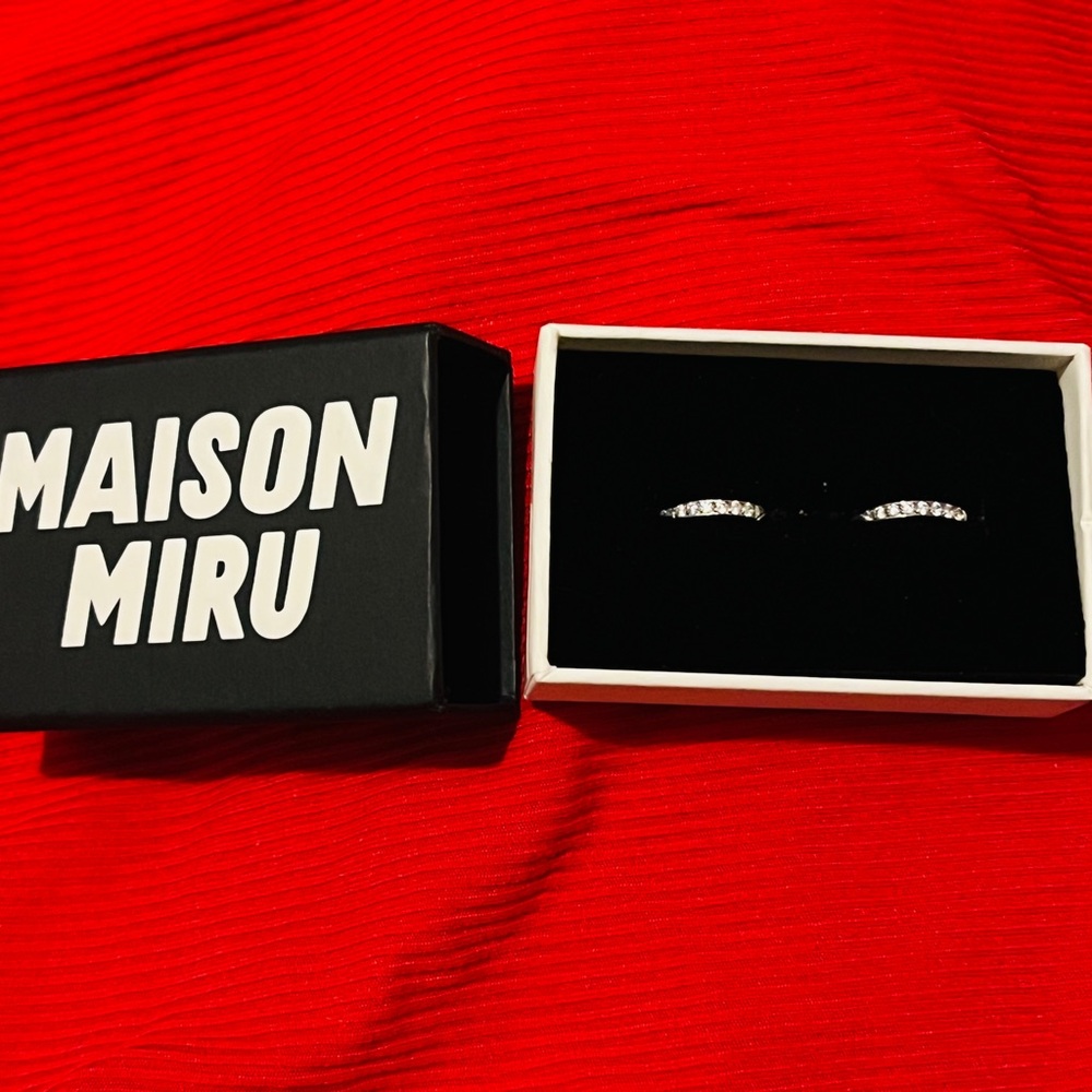 Maison Miru Silver Elegant Silver Tone Earrings - Picture 14 of 17